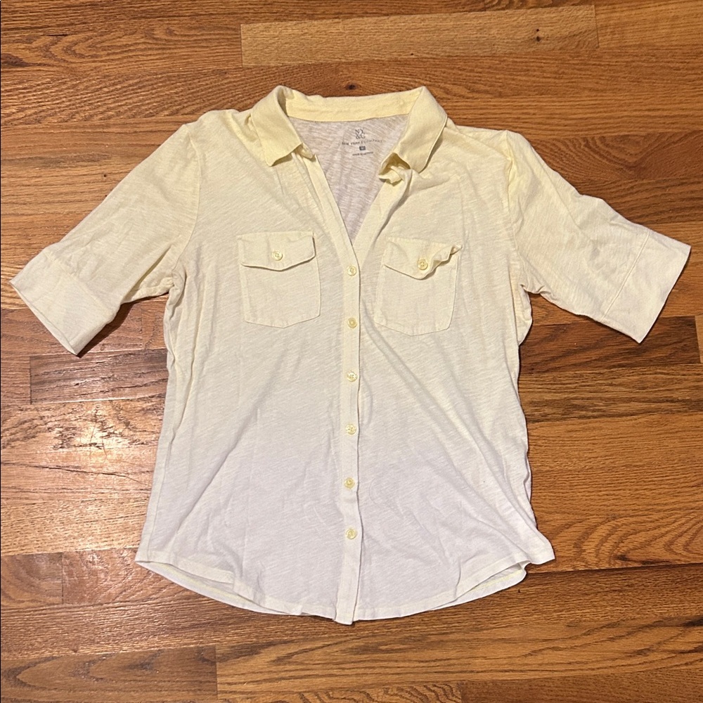 VTG 2000s New York & Company Light Yellow Ombre Shirt, M.